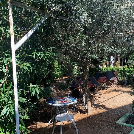 Le Jardin D Ines Hotel Espéraza Екстериор снимка